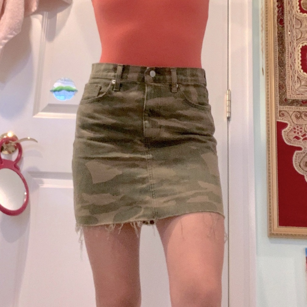 Lucky Brand camouflage denim skirt worn once like new size 2/26